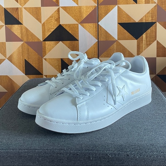 Converse Pro Leather White Sneakers size 10